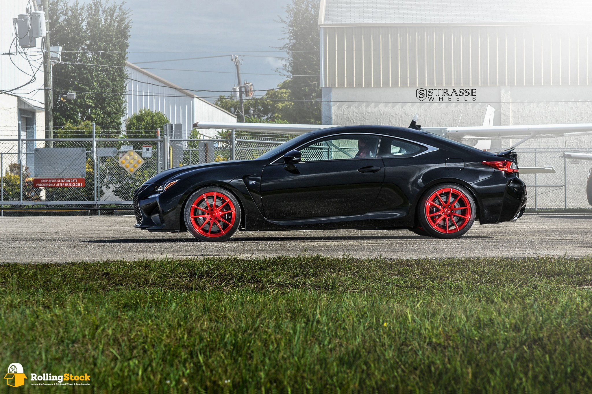 Lexus RCF Strasse SV5 1