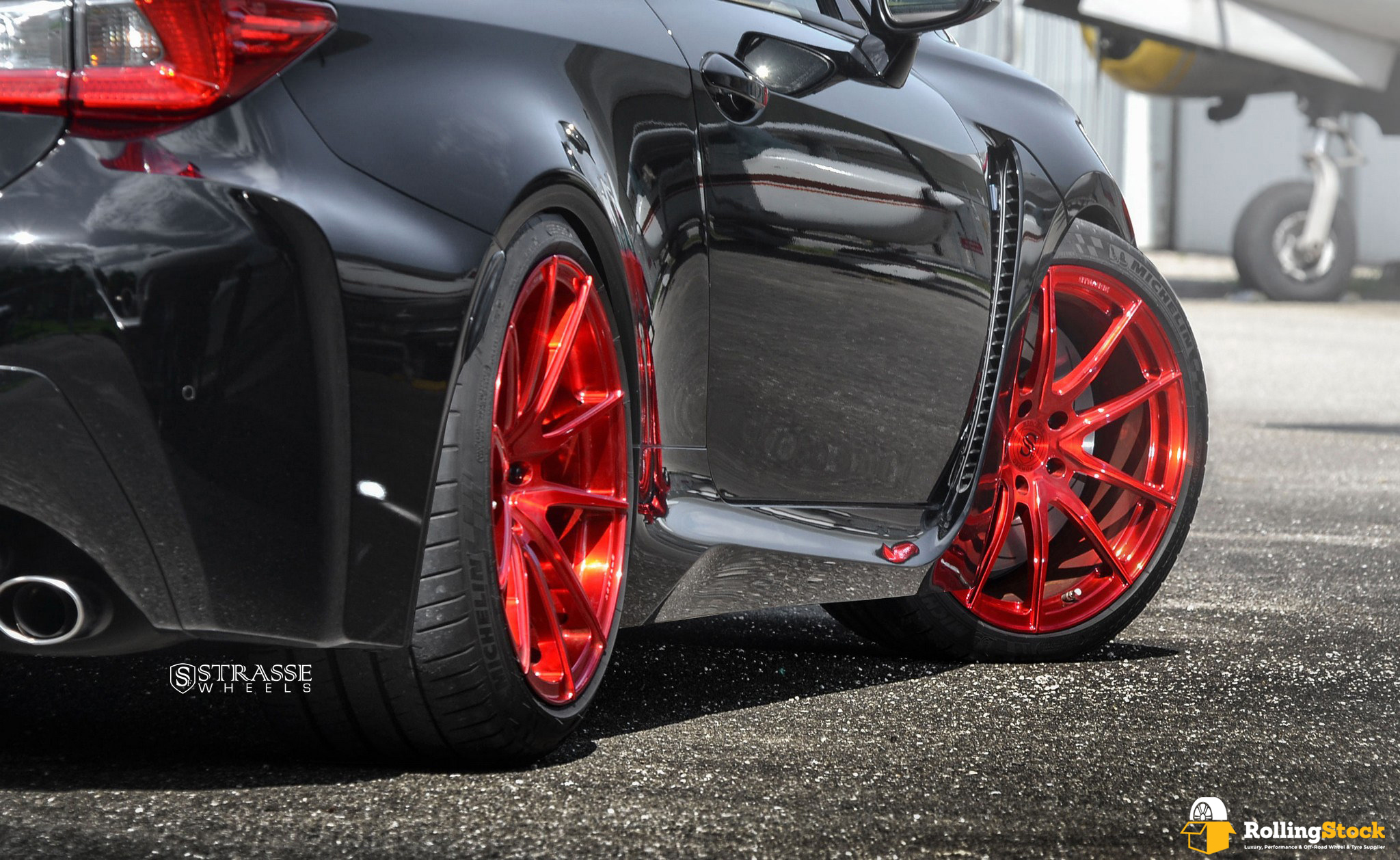 Lexus RCF Strasse SV5 1