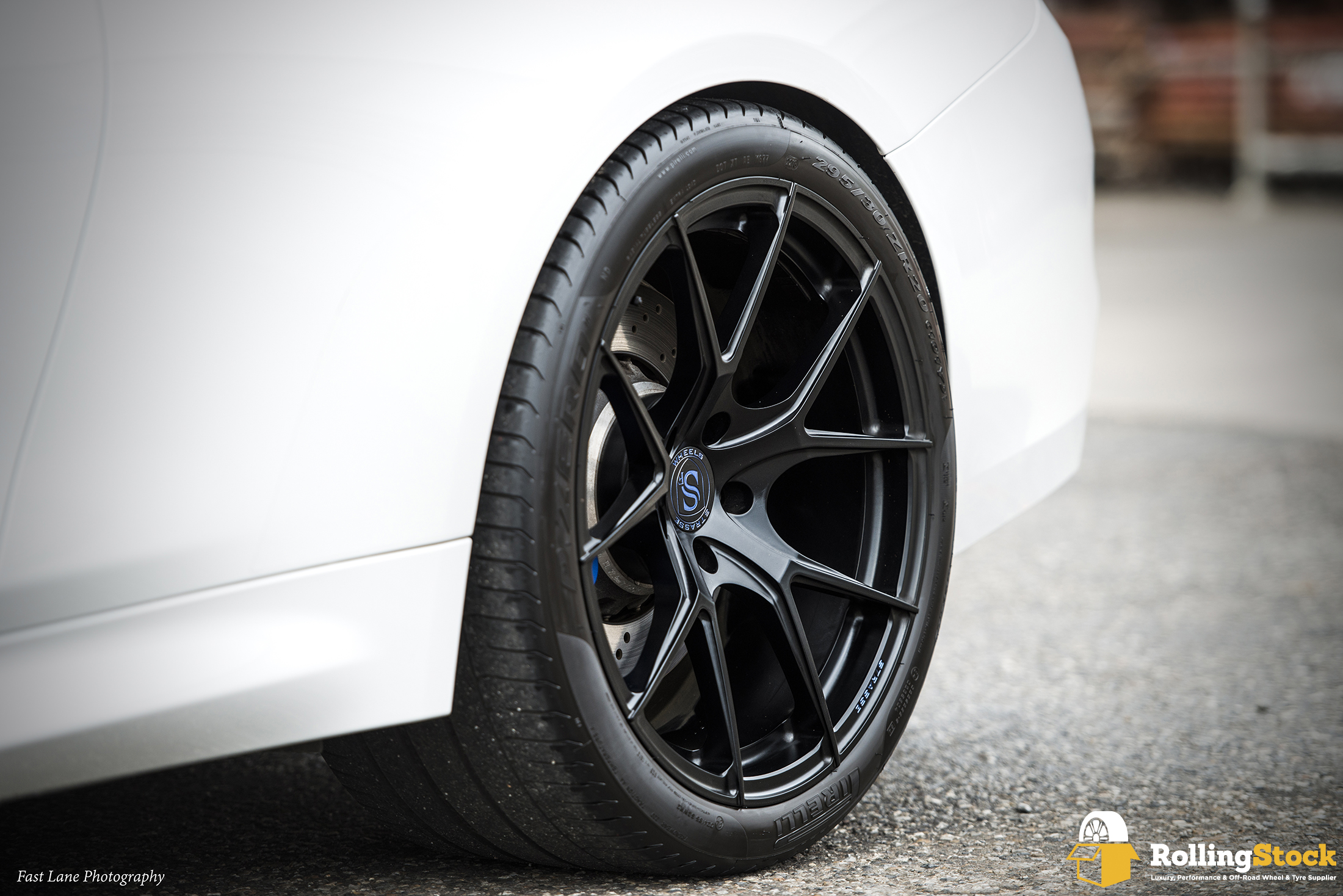 BMW M4 Strasse