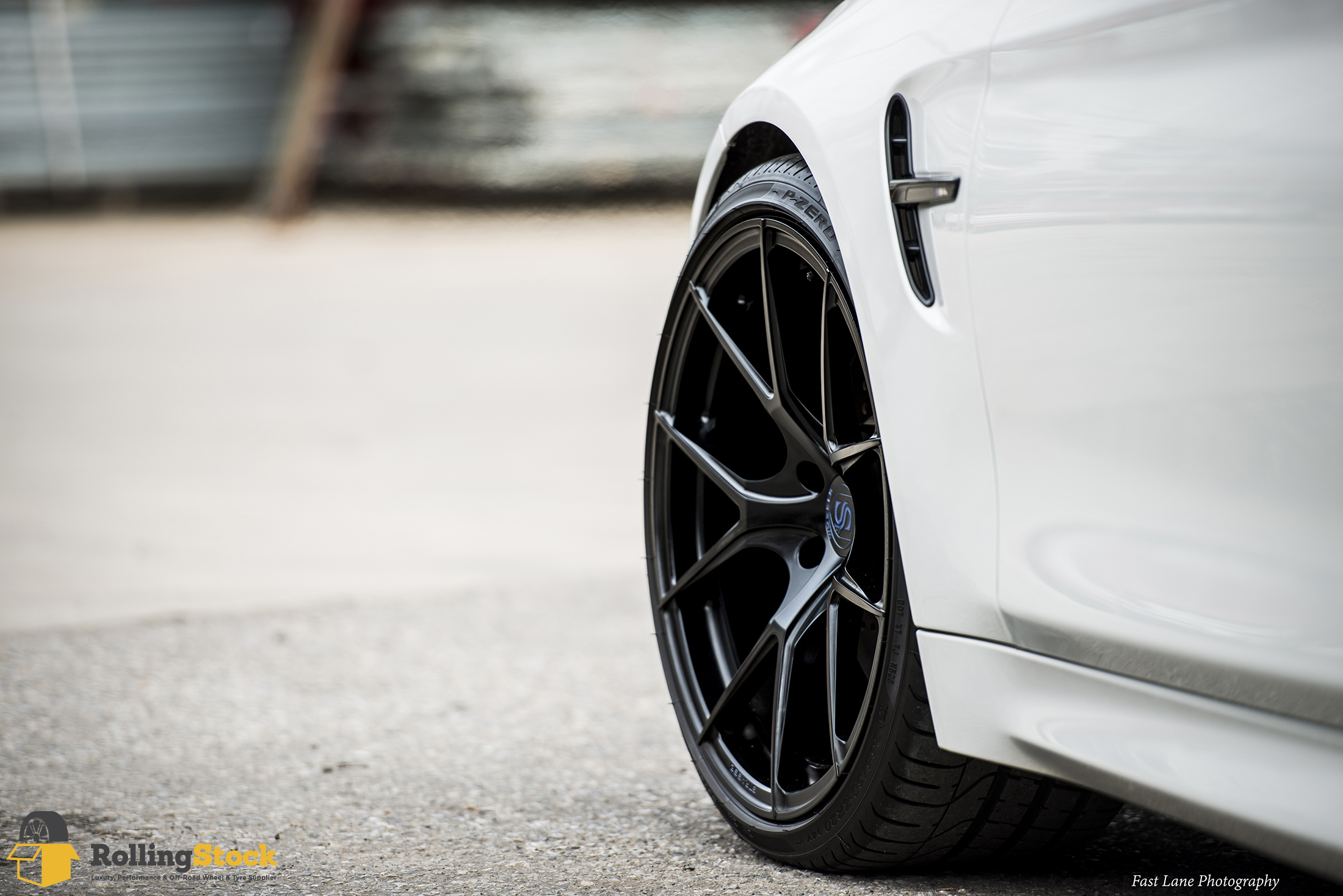 BMW M4 Strasse